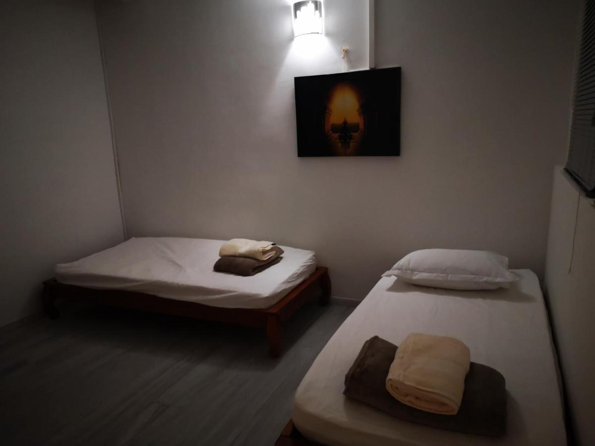 Appartement Saint Gilles Les Bains Exteriör bild